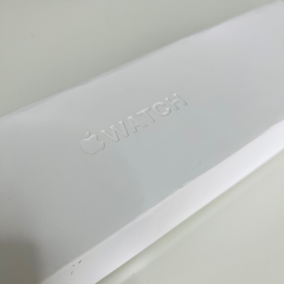 ❌ SOLD ❌ Apple Watch Series 7. Green aluminum case 45mm - Picture 3 of 11